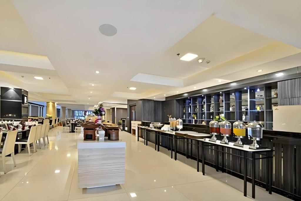 Travello Hotel Бандунг Екстер'єр фото