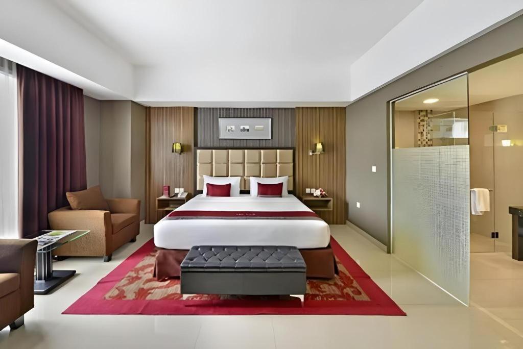 Travello Hotel Бандунг Екстер'єр фото