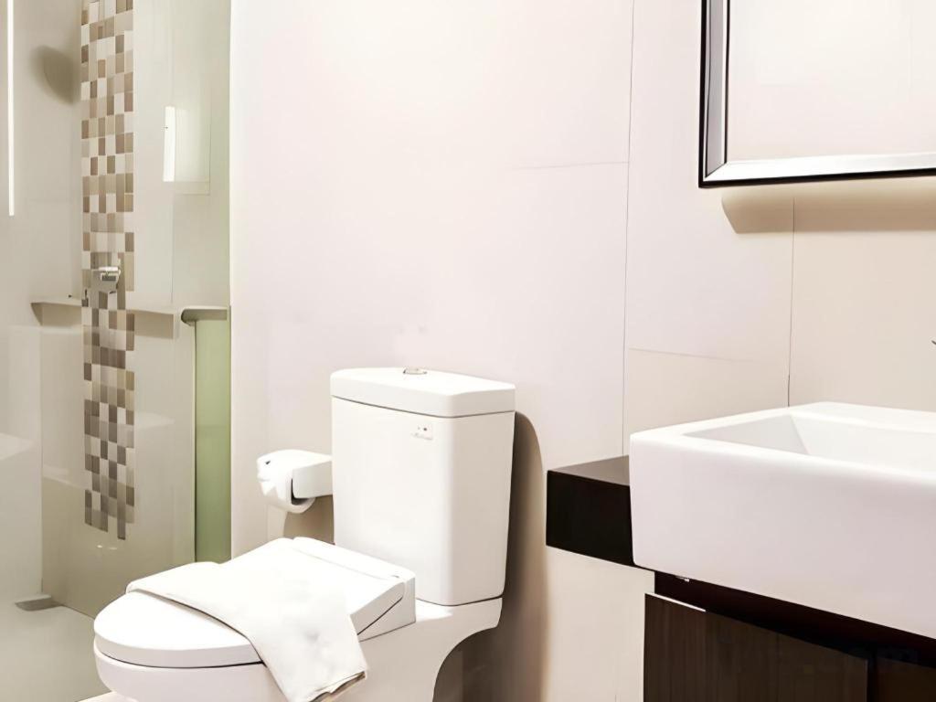 Travello Hotel Бандунг Екстер'єр фото