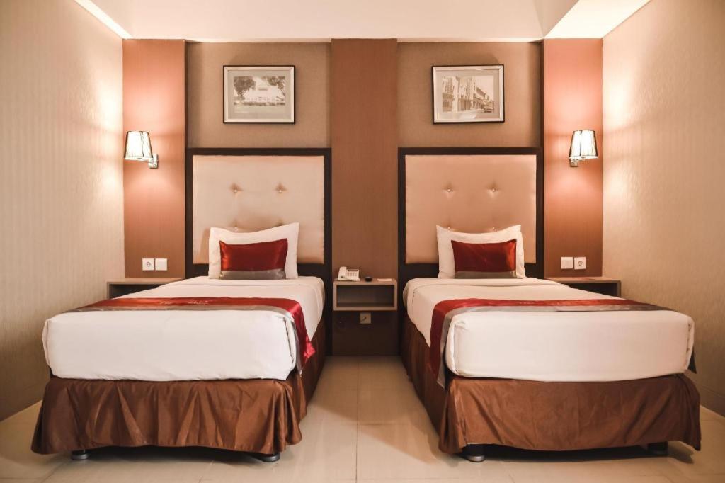Travello Hotel Бандунг Екстер'єр фото