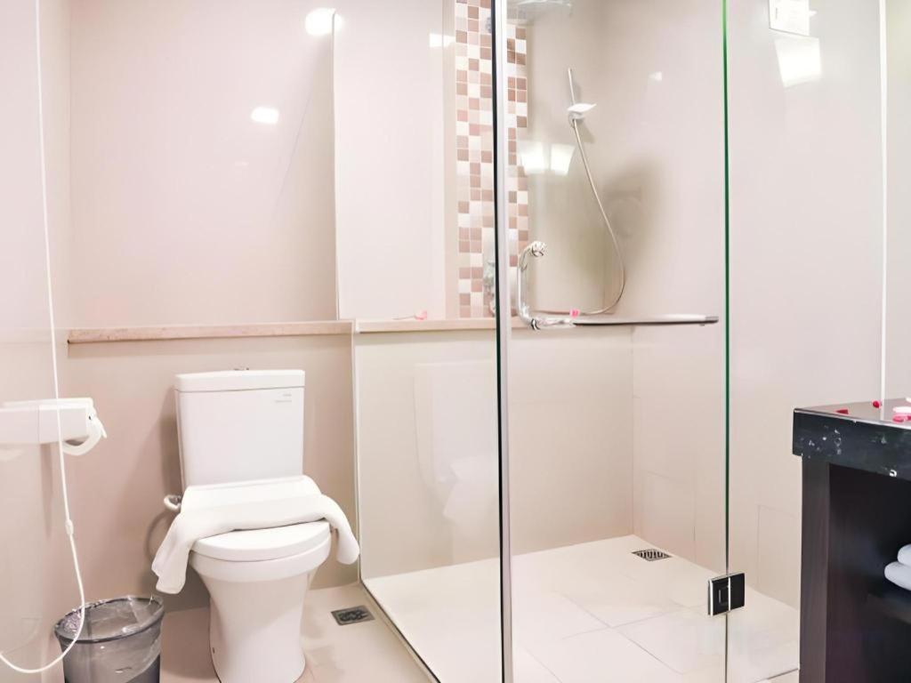 Travello Hotel Бандунг Екстер'єр фото