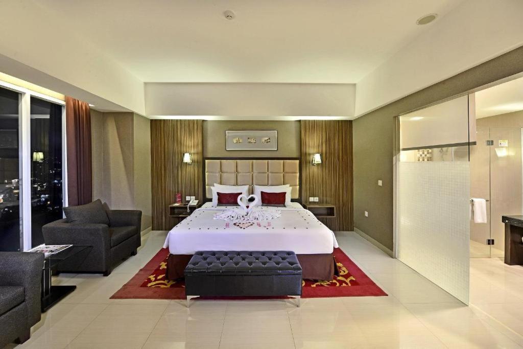 Travello Hotel Бандунг Екстер'єр фото