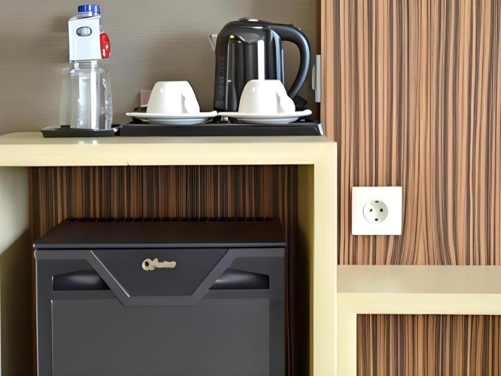 Travello Hotel Бандунг Екстер'єр фото