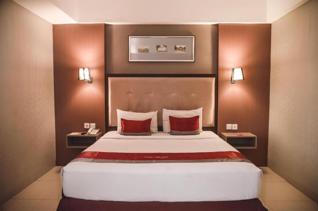 Travello Hotel Бандунг Екстер'єр фото